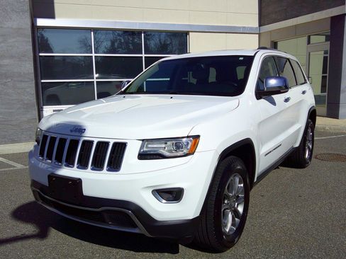 Used 2014 Jeep Grand Cherokee Limited w/ Luxury Group II image 3