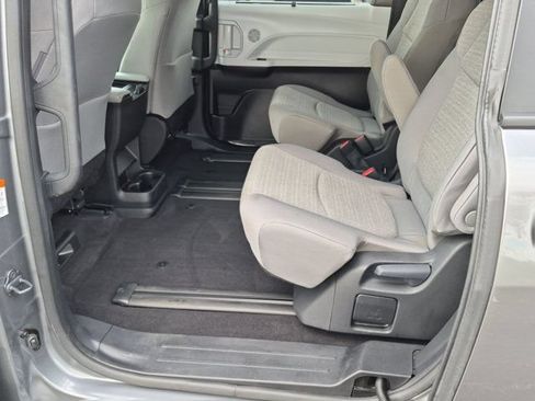 Certified 2026 Toyota Sienna LE AWD/4WD image 16