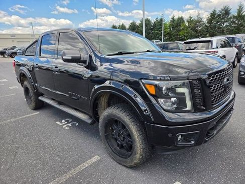 Used 2019 Nissan Titan SL w/ Midnight Edition AWD/4WD image 18