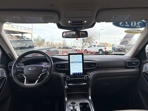 Certified 2023 Ford Explorer Platinum w/ Technology Package image 19