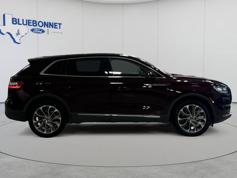 Used 2022 Lincoln Nautilus Reserve AWD/4WD image 4
