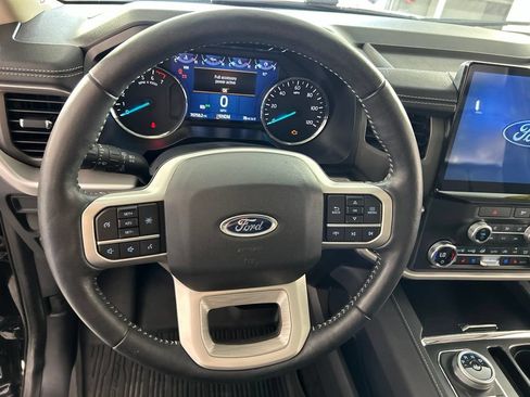 Used 2022 Ford Expedition XLT AWD/4WD image 15