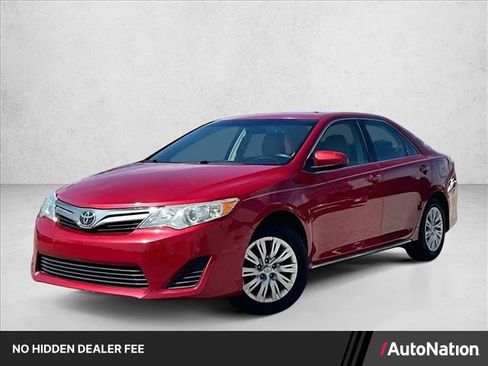 Used 2012 Toyota Camry LE FWD image 1