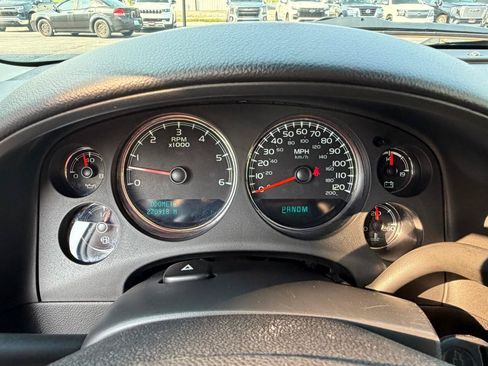 Used 2012 Chevrolet Suburban LT AWD/4WD image 30