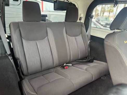 Used 2014 Jeep Wrangler Sahara w/ Mopar Chrome Edition Group image 11