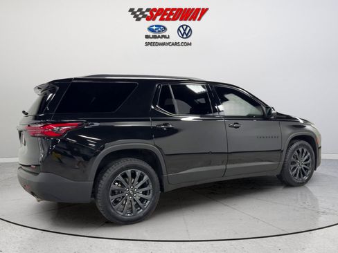 Used 2023 Chevrolet Traverse RS FWD image 5