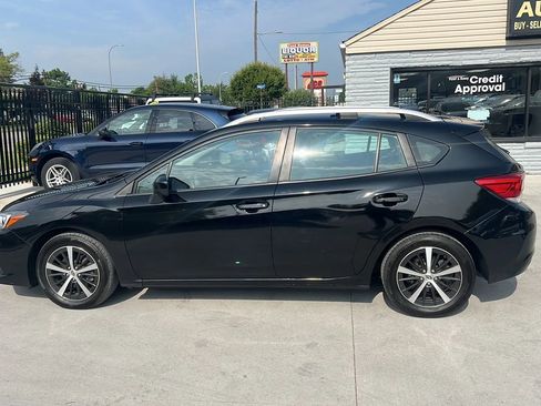 Used 2023 Subaru Impreza 2.0i Premium image 8