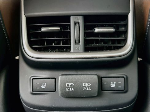 Used 2021 Subaru Outback Touring XT AWD/4WD image 28