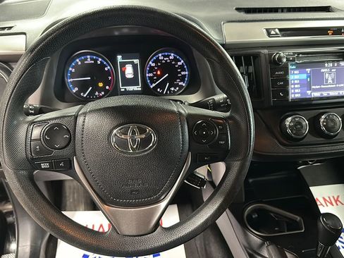 Used 2017 Toyota RAV4 LE w/ Carpet Mat Package AWD/4WD image 18