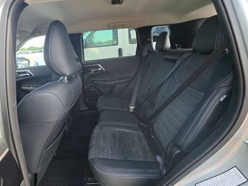 Used 2025 Mitsubishi Outlander SE AWD/4WD image 9