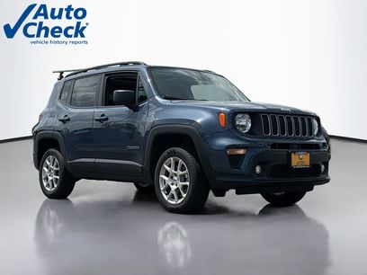 Used 2023 Jeep Renegade Latitude w/ Sun/Sound Group