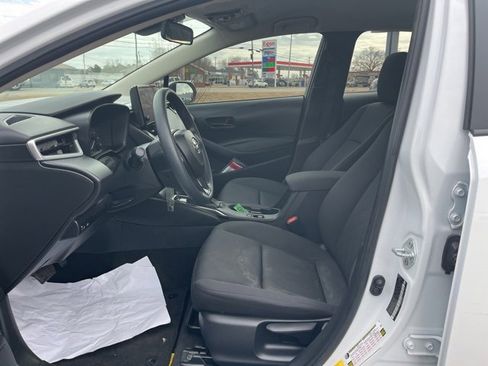 Used 2024 Toyota Corolla LE image 9