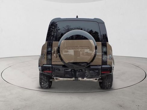 New 2026 Land Rover Defender 110 X-Dynamic SE image 6