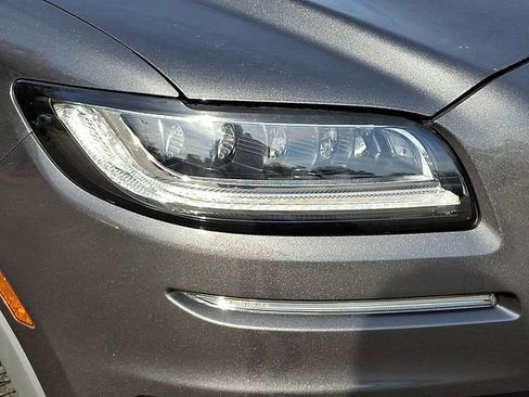 Used 2020 Lincoln Nautilus Reserve w/ Equipment Group 202A image 11