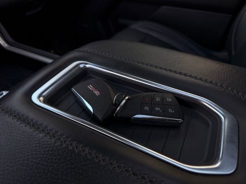 Used 2021 GMC Yukon XL Denali w/ Advanced Technology Package image 43