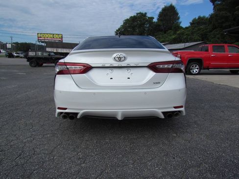 Used 2019 Toyota Camry XSE w/ Driver Assist Package FWD image 4