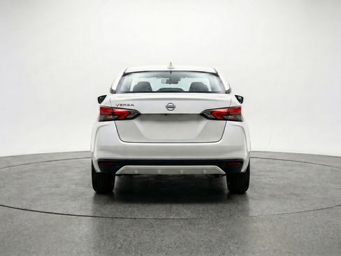 Used 2025 Nissan Versa SV FWD image 7