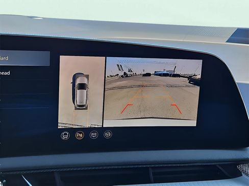 New 2025 Cadillac Optiq Sport 1 w/ LPO, ONYX Package image 17