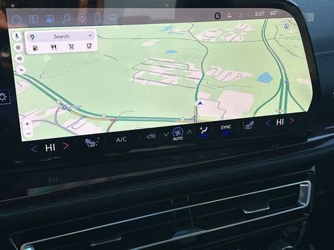 Used 2025 Chevrolet Traverse Z71 w/ Enhanced Driving Package image 14