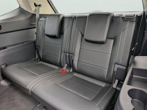 Certified 2023 Volkswagen Atlas SE w/ Panoramic Sunroof Package AWD/4WD image 17