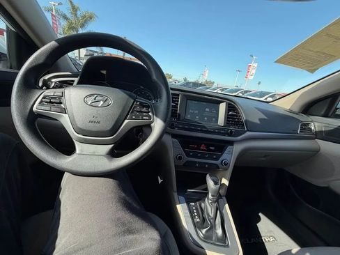 Used 2018 Hyundai Elantra SEL image 5