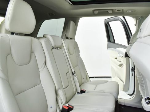 Certified 2024 Volvo XC90 B5 Core w/ Climate Package image 23