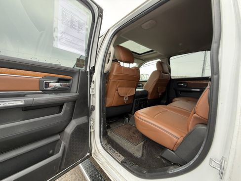 Used 2017 RAM 1500 Laramie Longhorn image 23