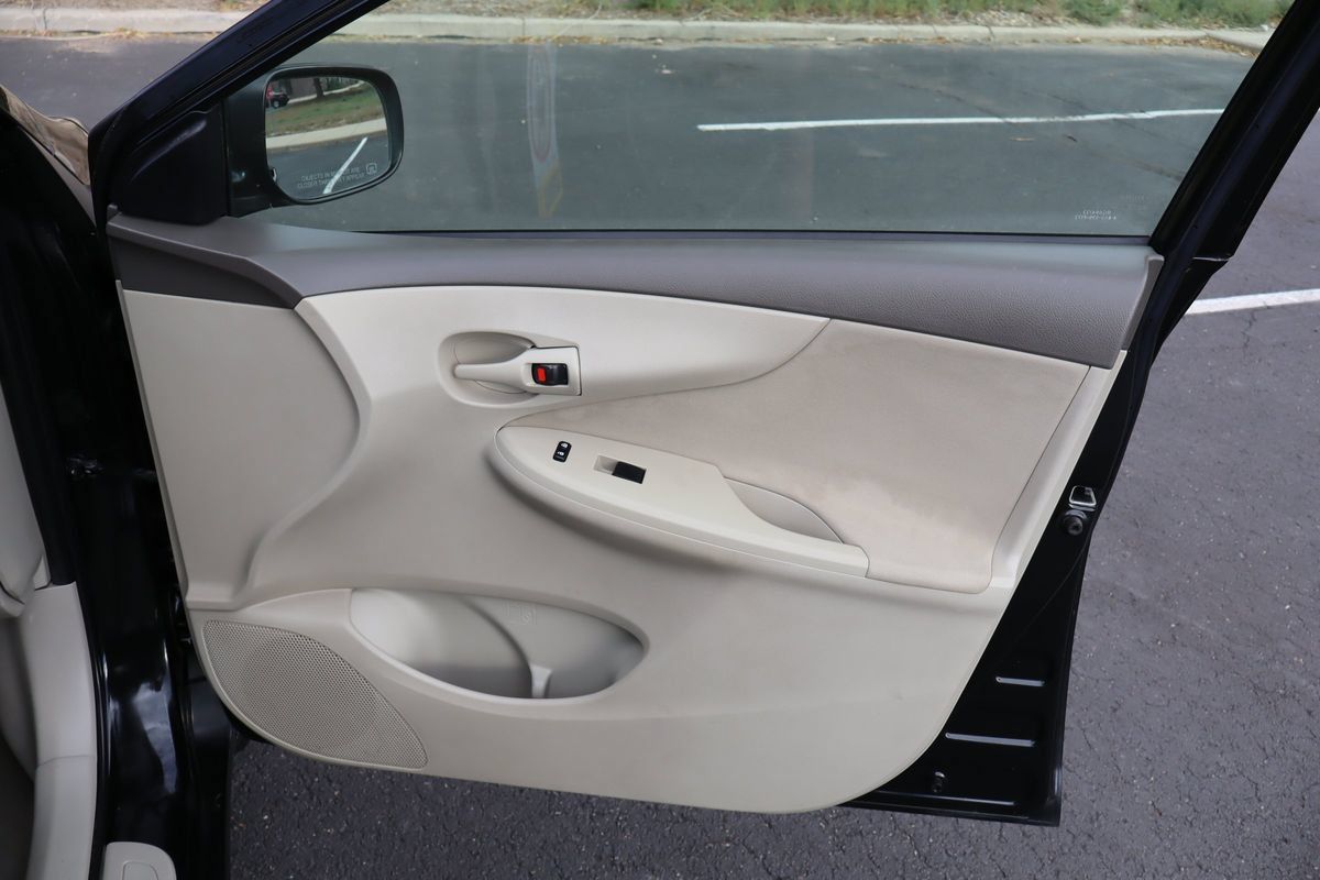 Used 2009 Toyota Corolla FWD image 26