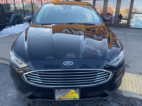 Used 2020 Ford Fusion SE image 9