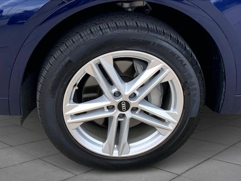 Used 2022 Audi Q5 e Premium Plus image 11