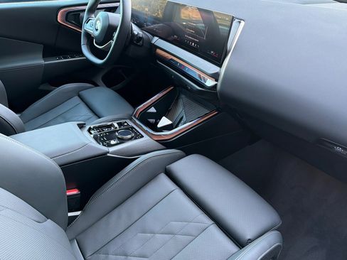 Used 2025 BMW X3 xDrive30i w/ Convenience Package image 19