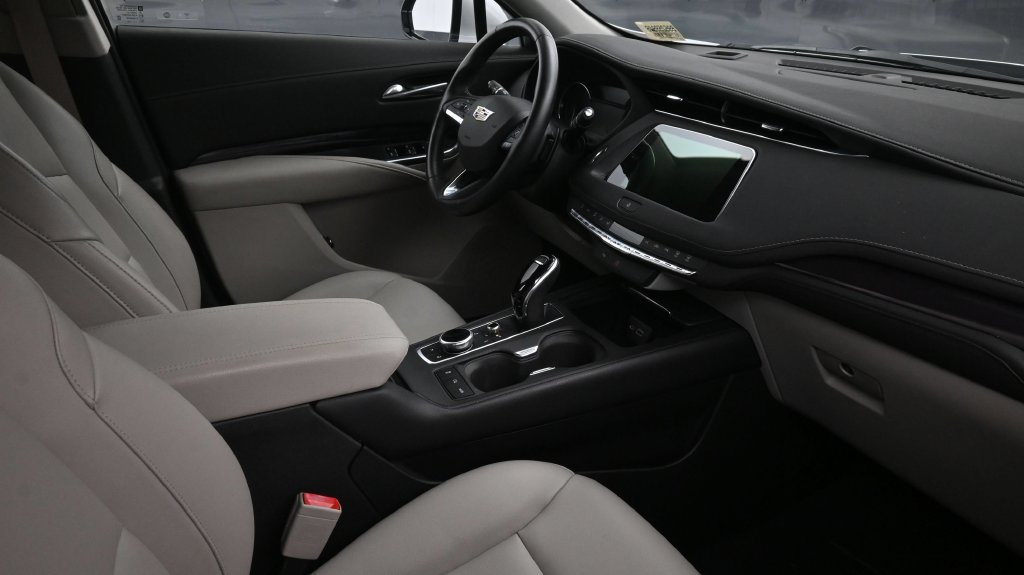 Used 2022 Cadillac XT4 Luxury FWD image 11