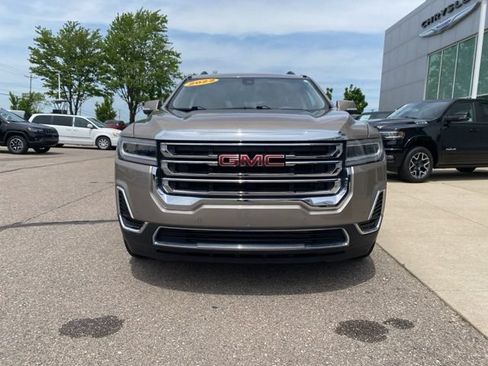 Used 2022 GMC Acadia SLE w/ Driver Convenience Package FWD image 2