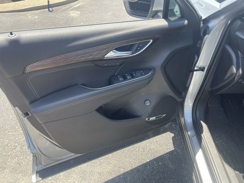 Used 2023 Buick Envision Avenir AWD/4WD image 23
