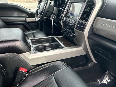 Certified 2021 Ford F350 Lariat w/ Lariat Value Package image 16