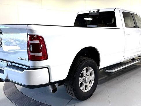 Used 2024 RAM 3500 Laramie AWD/4WD image 4
