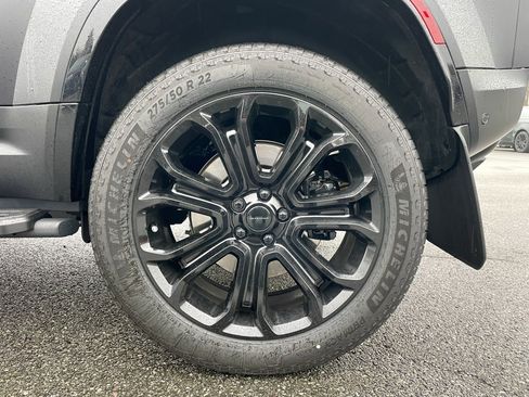 New 2026 Land Rover Defender 110 OCTA image 10