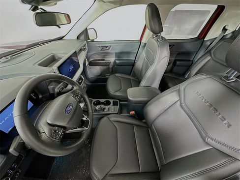 New 2025 Ford Maverick Lariat w/ Black Appearance Package image 11