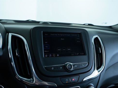 Used 2022 Chevrolet Equinox LT w/ Driver Convenience Package AWD/4WD image 18