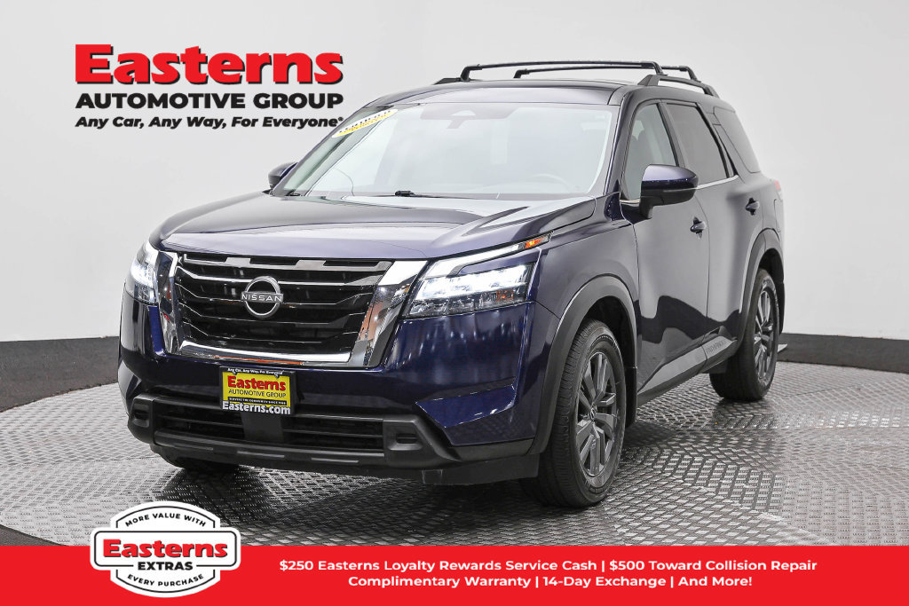 Used 2022 Nissan Pathfinder SV AWD/4WD image 1