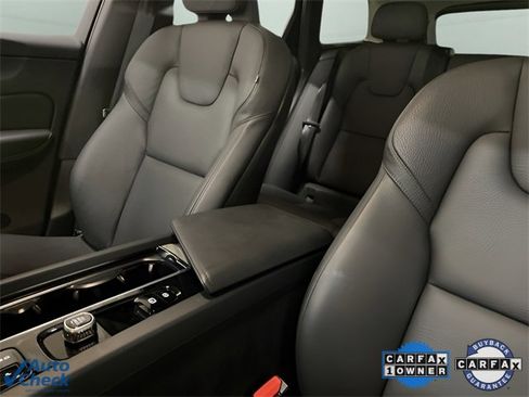 Used 2025 Volvo XC60 B5 Plus image 54