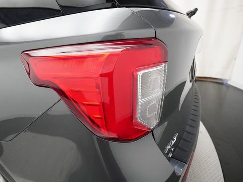 Used 2023 Ford Explorer XLT w/ Equipment Group 202A image 33