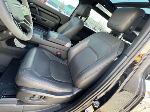 Used 2023 Land Rover Defender 90 V8 image 13