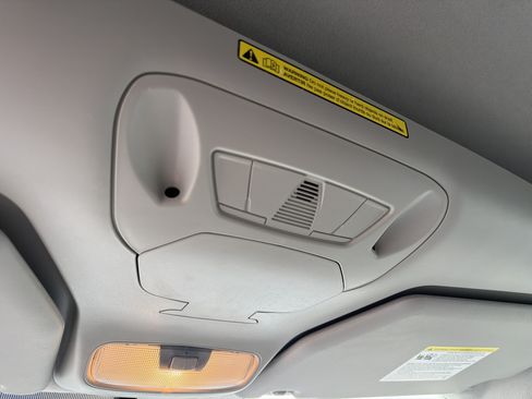 Used 2016 Ford Transit Connect XL FWD image 17