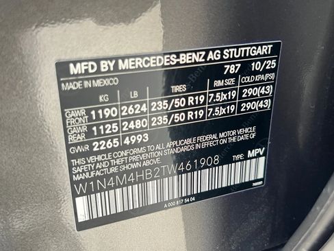 Certified 2026 Mercedes-Benz GLB 250 4MATIC image 13