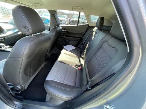 Used 2024 Chevrolet Trax LT image 18