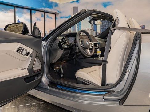 New 2026 BMW Z4 sDrive30i w/ Premium Package image 13
