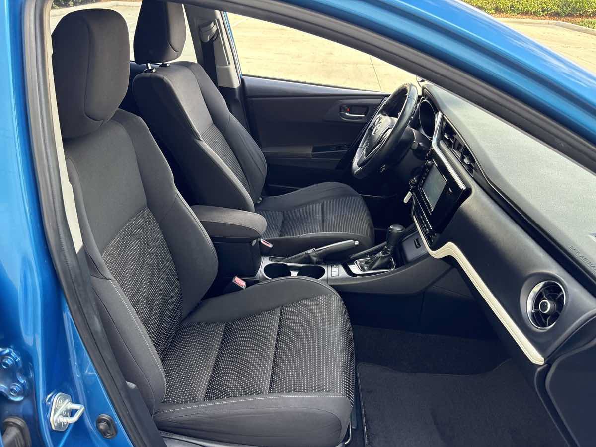 Used 2017 Toyota Corolla iM w/ Carpet Mat Package FWD image 16