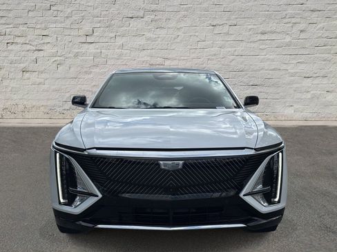 Used 2025 Cadillac Lyriq Luxury w/ LPO, Floor Liner Package AWD/4WD image 10