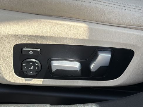 Used 2021 BMW 330i Sedan w/ Convenience Package RWD image 20